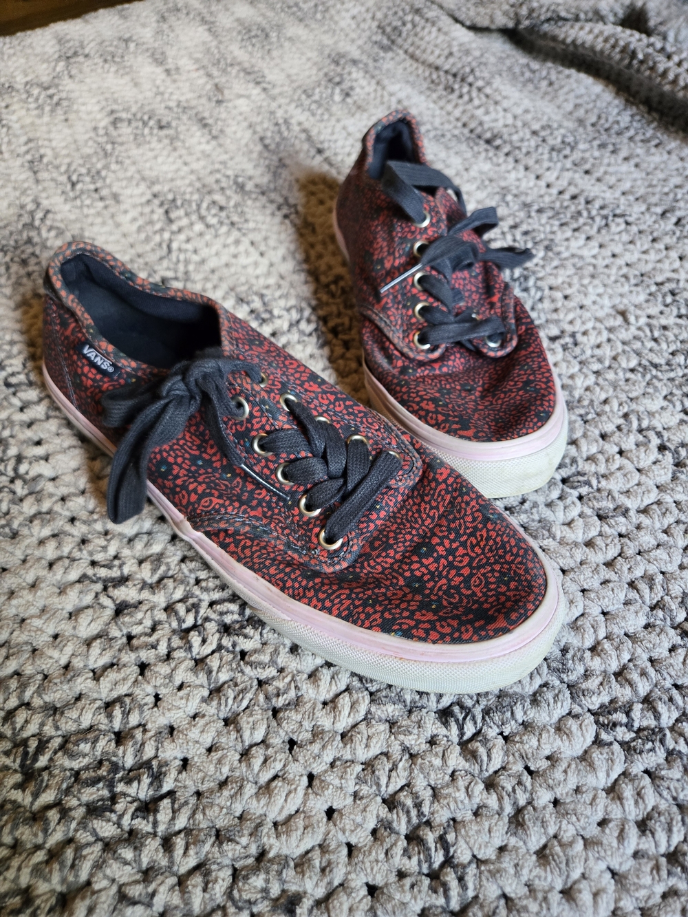 Vans Red and Black Floral-Print Low-Top Sneakers